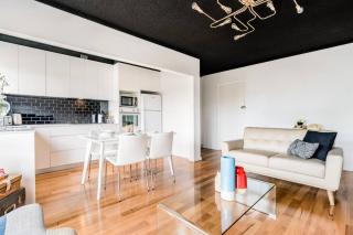 Renovated Retro Apartment Near Harbour Front Walks - Sydney - 0