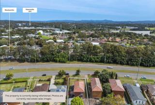 Prckly Pear Stays in Mayfield West - Minmi - 2