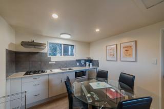 Meteor Suite for 3 - Parking Kitchenette - Lake Tekapo - 8