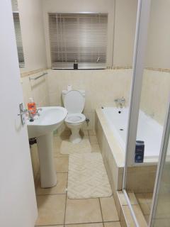Guest house 2 bedroom apartment in witbank Emalahleni - 1