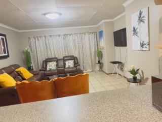 Guest house 2 bedroom apartment in witbank Emalahleni - 6