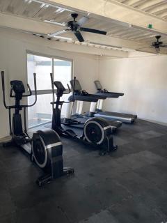 Stylish apt in stunning bldg - 7