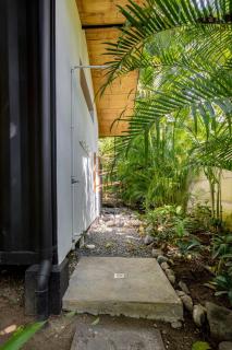 Private Modern Villa -walk to World-Class Surf! - 3