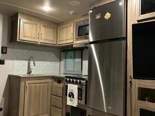 Skull Creek Adult RV - Round Top - 8