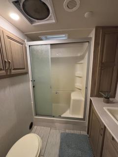 Skull Creek Adult RV - Round Top - 6