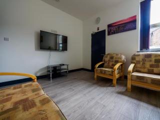 Chatham Lodge Family Room 2 Ensuite - Stoke on Trent - 7