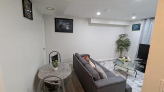 Furnished Basement with Seperate Entrance - Winnipeg - 0