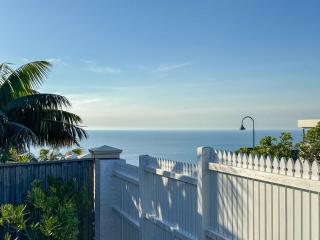 Brilliant Oceanview Holiday House Mountain High - Mount Martha - 1