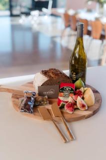 Luxury island villa retreat with private waterfront - Hindmarsh Island - 2