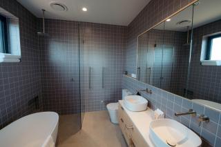 Waterfront Luxury Villa- Private, Nature, Island - 4