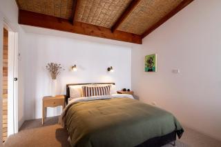 Coastal Tree House- Short Stroll to Beach - 2