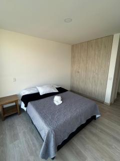 Spacious and Luxurious -Stratum 6 - 4