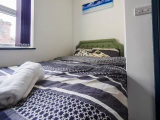 Chatham Lodge Double Room 3 Ensuite - Stoke on Trent - 9