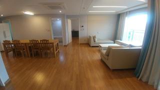 A Stay Gerje Tongyeong Party room spacious and pleasant 34 pyeong the best space for healing - Sŏngp'o-ri - 9