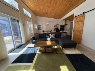 SPA & Sauna Getaway by Georgian Bay & Bruce Trail - 4