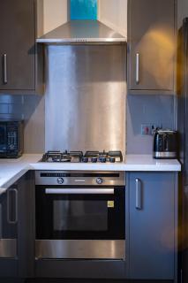 Luxury 2-Bed Townhouse with Free Parking, Near City - Edimburgo - 0