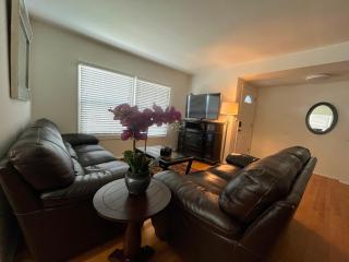 Cozy Beautiful Private Home in Prime Location - Glendora - 3