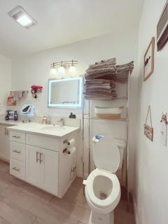 Cozy Beautiful Private Home in Prime Location - 7