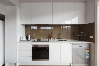 2BR Split Level with FREE Parking Near Puckle St - Melbourne - 1