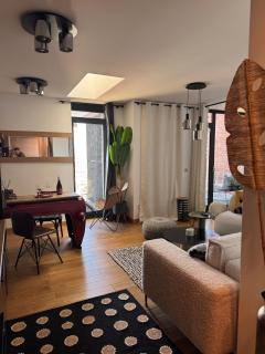 Sofia Rooftop Red Apple - 2