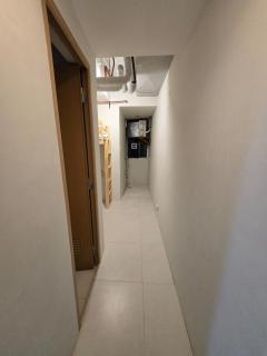 BGC Center Decent 74sqm, 2br, 2baths, 4beds with maid quarter - Manila - 7