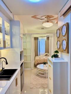 Elegant Staycation Near Mall of Asia with Pool Access - Manila - 7