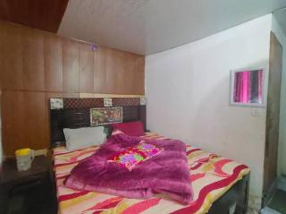 Rudransh Hotel - - 2