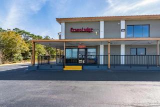 Econo Lodge - 1