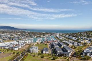 Osprey106 Luxe Apartment at the Cove - Safety Beach - 6
