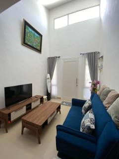 Entire House 2BR Nice Residence Batam Centre - - 9