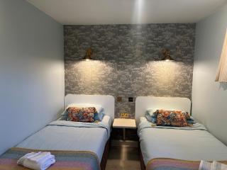 The Mews By The Promenade - 7