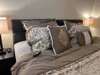 3Bed 2Bth King Bed Laundry Walk Score 65 - 7