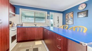 Blue Jetty Beach House in Sunderland Bay - - 2
