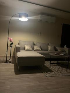 شقة أنيقه بغرفة نوم وصالة جلوس - 5