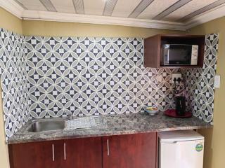 Sibahlenomhlambi Guesthouse - Springs - 2