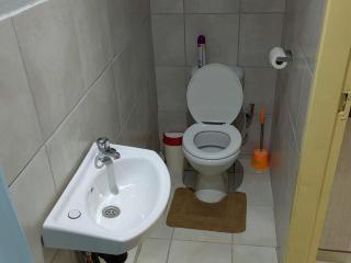 Sibahlenomhlambi Guesthouse - Springs - 1