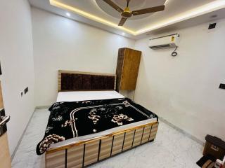Mansi Guest House Ayodhya - Ayodhya - 4