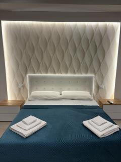 RealeBorbonica-Intero Appartamento Con Ampio Terrazzino - Portici - 9