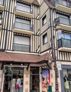 Le Duc - Centre ville Parking Deauville - Deauville - 9