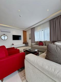 Modern 2 Bedroom Apartment - 3