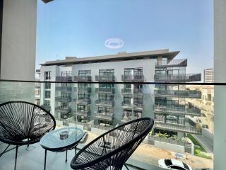 Stylish Stay in the Heart of JVC - 6