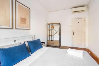 Next to Sagrada Familia 4-bedroom Apartment - Barcelone - 3