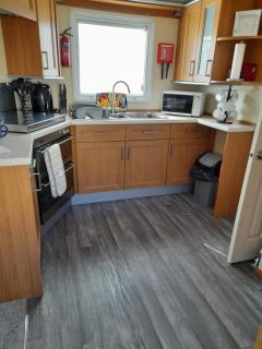 Millfield caravan site, caravan L6 - 9
