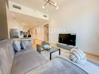 Comfy 1-Bedroom Apartment at Blue Wave - Liwan - 1