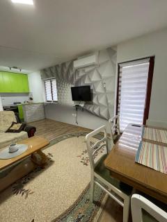SUNNY NEST - 6
