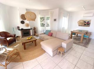 Villa Lantana - Sayalonga - 4