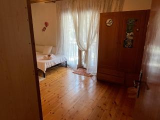 Dora's House - 9