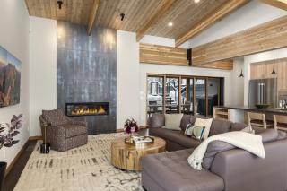 Saddle Horn Lane home - 8