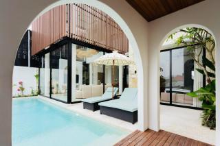 Villa Oria Canggu - Brand new 3BR mediterranean Villa with Ricefield sunset view - 4