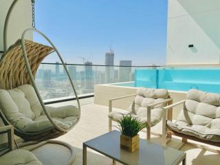 Elegant 2br Jvc Private Pool, Balcony & Parking - 0